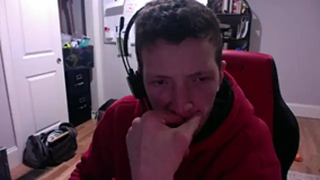 Snapshot of Matthew_Brennan chatting on 12-02-25, 05:46 Matthew Brennan online show from 12-02-25, 05:46