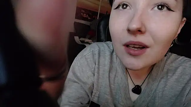 Kira Bakker online show from 11-06-25, 03:46