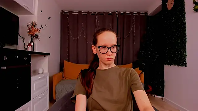 BettyBrowni online show from 01-20-25, 01:18