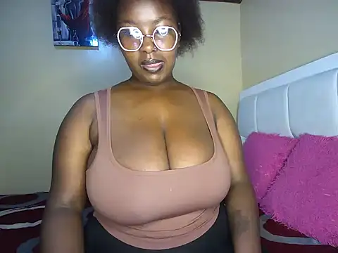 Snapshot of Sparkles_J chatting on 10-28-25, 02:37 Sparkles J online show from 10-28-25, 02:37