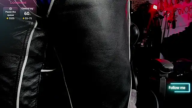 Snapshot of allanhurtss chatting on 11-11-25, 06:52 allanhurtss online show from 11-11-25, 06:52