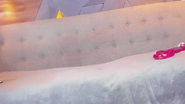 Snapshot of sarah_banks1 chatting on 01-28-25, 07:00 sarah banks1 online show from 01-28-25, 07:00