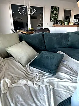 Wildberry  online show from 01-18-26, 08:18