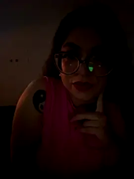 Lucrecia 33 online show from 12-18-25, 09:48