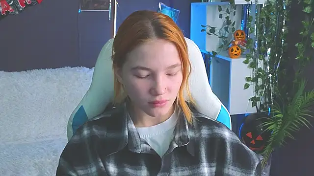 Snapshot of erikabrian chatting on 11-01-25, 02:35 erikabrian online show from 11-01-25, 02:35