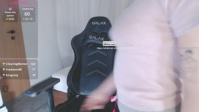 Snapshot of Lin_SiYee chatting on 01-23-25, 02:50 Lin SiYee online show from 01-23-25, 02:50