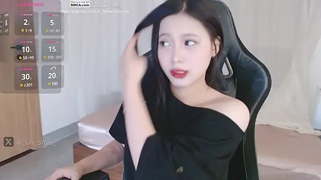 Snapshot of Lin_SiYee chatting on 02-21-25, 02:28 Lin SiYee online show from 02-21-25, 02:28