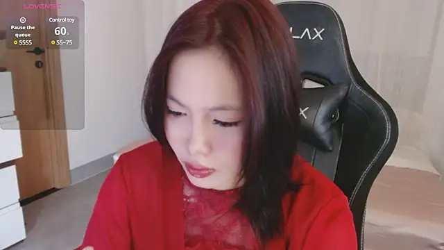 Snapshot of Lin_SiYee chatting on 03-08-25, 01:50 Lin SiYee online show from 03-08-25, 01:50