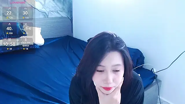 Snapshot of Lin_SiYee chatting on 10-28-25, 04:27 Lin SiYee online show from 10-28-25, 04:27