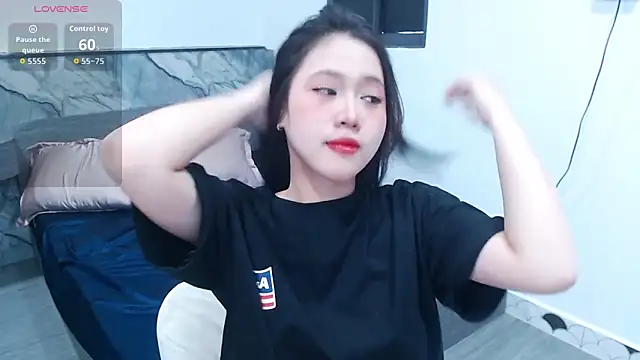 Snapshot of Lin_SiYee chatting on 11-21-25, 09:19 Lin SiYee online show from 11-21-25, 09:19