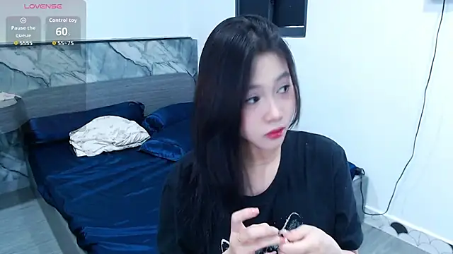 Snapshot of Lin_SiYee chatting on 11-27-25, 09:00 Lin SiYee online show from 11-27-25, 09:00