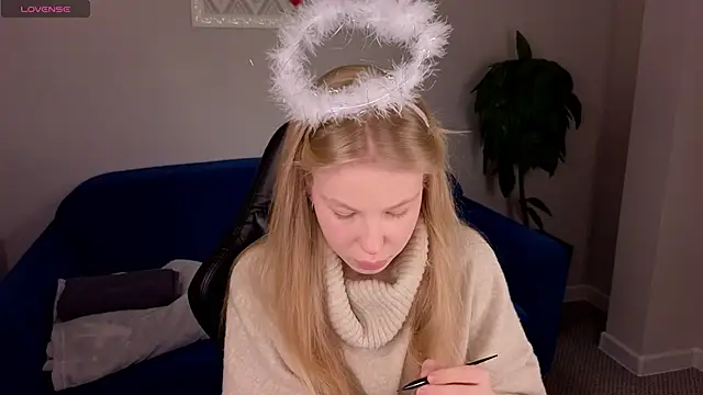 Sarra Cooper online show from 02-19-25, 01:18