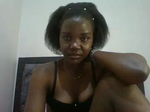 Snapshot of girltotok chatting on 11-30-25, 07:18 girltotok online show from 11-30-25, 07:18