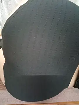 Snapshot of Haralushiaaa chatting on 10-17-25, 06:43 Haralushiaaa online show from 10-17-25, 06:43