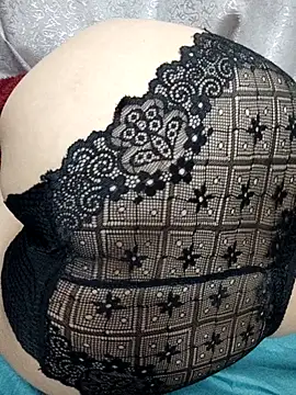 Snapshot of Haralushiaaa chatting on 11-05-25, 07:14 Haralushiaaa online show from 11-05-25, 07:14