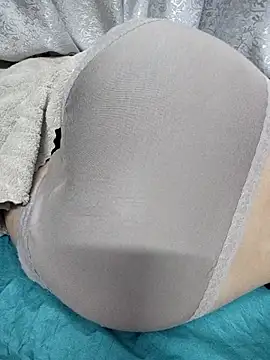 Snapshot of Haralushiaaa chatting on 11-07-25, 07:36 Haralushiaaa online show from 11-07-25, 07:36