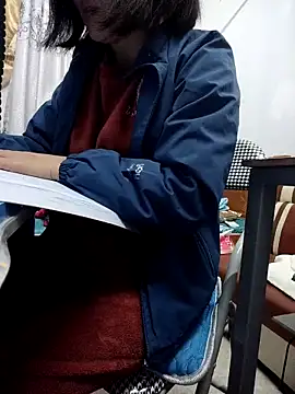 Snapshot of Haralushiaaa chatting on 11-19-25, 01:00 Haralushiaaa online show from 11-19-25, 01:00