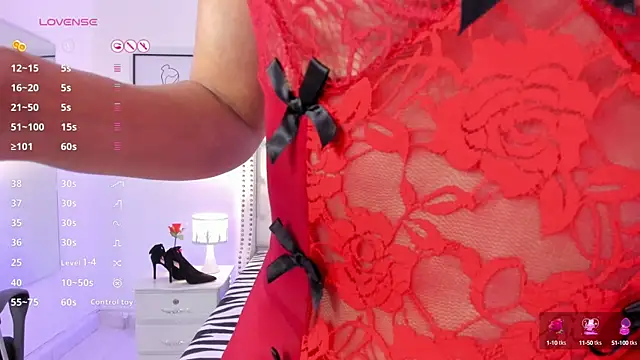 Coco Balenciaga  online show from 12-09-24, 01:02