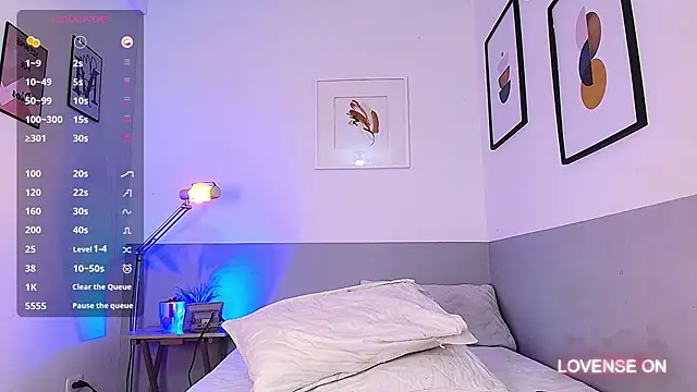 littleebluee online show from 12-15-24, 10:26