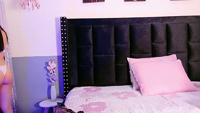 Snapshot of littleebluee chatting on 11-01-25, 07:27 littleebluee online show from 11-01-25, 07:27