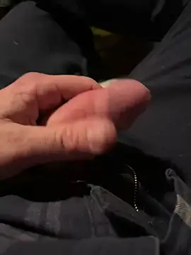 Snapshot of joeycbigcock chatting on 12-06-24, 12:34 joeycbigcock online show from 12-06-24, 12:34