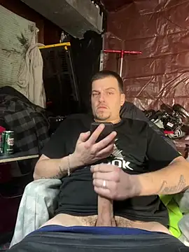 Snapshot of joeycbigcock chatting on 01-19-25, 12:17 joeycbigcock online show from 01-19-25, 12:17