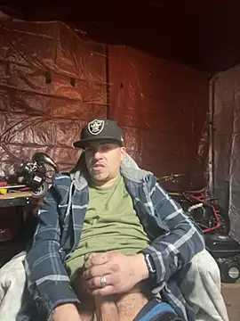Snapshot of joeycbigcock chatting on 01-20-25, 01:50 joeycbigcock online show from 01-20-25, 01:50