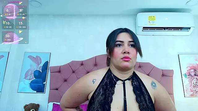 Snapshot of ThyaraJhons chatting on 11-26-25, 12:06 ThyaraJhons online show from 11-26-25, 12:06