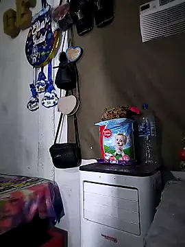 The-quee22 online show from 12-19-25, 01:12