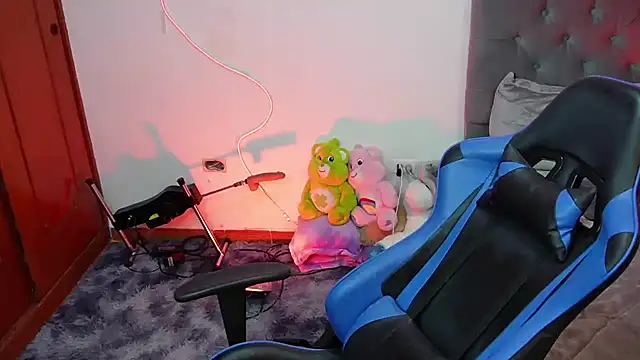 tay ler3 online show from 12-09-24, 08:33