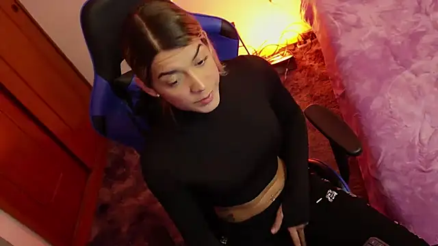 tay ler3 online show from 02-07-25, 06:03