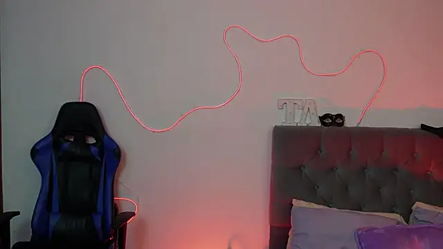 tay ler3 online show from 02-13-25, 10:33