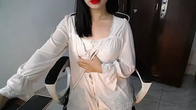 Lunobaby 204 online show from 11-15-25, 01:14