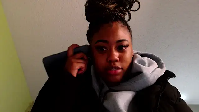 Snapshot of BriannaBrave chatting on 12-09-24, 01:40 BriannaBrave online show from 12-09-24, 01:40