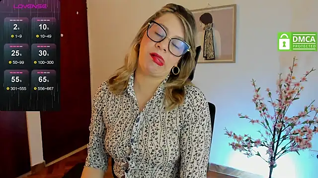 Chanelll Taylorr  online show from 02-11-25, 09:42