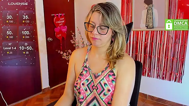 Chanelll Taylorr  online show from 02-19-25, 04:22