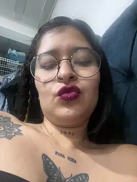 Snapshot of ZTahya chatting on 10-11-25, 11:25 ZTahya online show from 10-11-25, 11:25