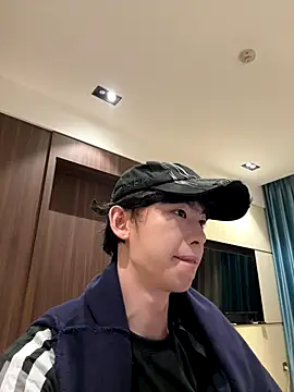 Snapshot of 1a1a1alll chatting on 10-28-25, 03:04 1a1a1alll online show from 10-28-25, 03:04