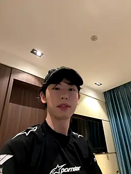 Snapshot of 1a1a1alll chatting on 11-04-25, 02:49 1a1a1alll online show from 11-04-25, 02:49