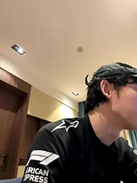 Snapshot of 1a1a1alll chatting on 11-12-25, 03:12 1a1a1alll online show from 11-12-25, 03:12