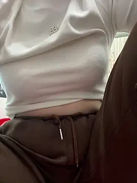 Milk Mom99 online show from 02-12-26, 08:20