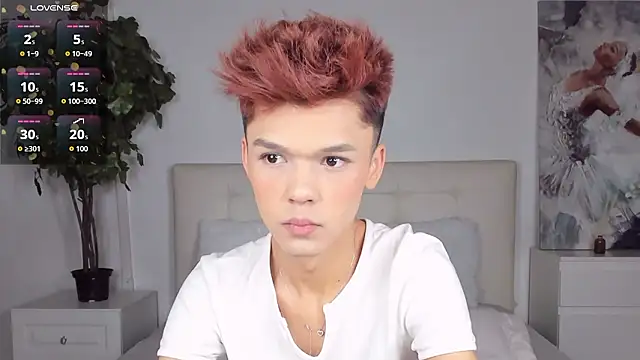 Snapshot of Felix_Rey chatting on 02-05-26, 05:17 Felix Rey online show from 02-05-26, 05:17