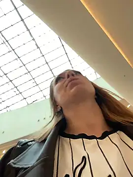 Sweet   Emily online show from 10-13-25, 12:27