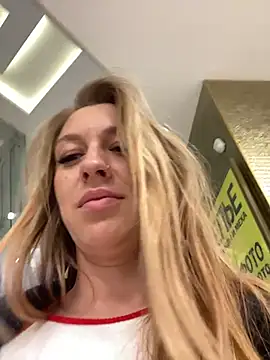 Sweet   Emily online show from 10-14-25, 01:45