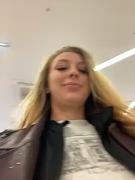 Sweet   Emily online show from 10-16-25, 01:45