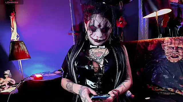 Snapshot of MorganaCrowley chatting on 10-21-25, 07:58 MorganaCrowley online show from 10-21-25, 07:58