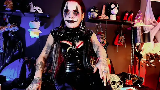 Snapshot of MorganaCrowley chatting on 10-31-25, 06:20 MorganaCrowley online show from 10-31-25, 06:20