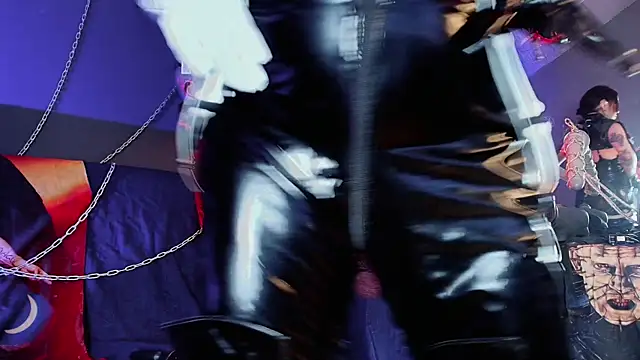 Snapshot of MorganaCrowley chatting on 11-18-25, 11:58 MorganaCrowley online show from 11-18-25, 11:58