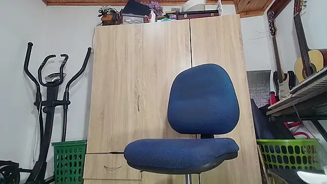 Snapshot of RustyGray chatting on 11-13-25, 03:55 RustyGray online show from 11-13-25, 03:55