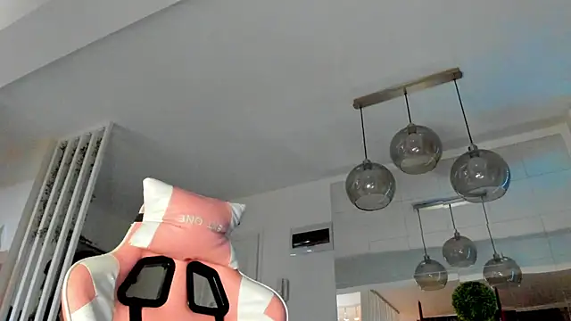 IreneVON online show from 10-15-25, 03:39